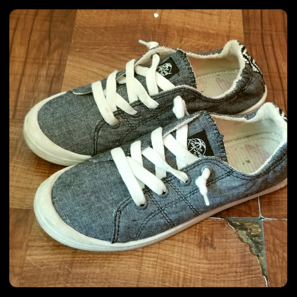 Roxy shoes
